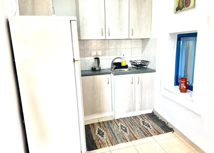 Gorgeous White Marsis In Paros * Isterni (Paros)